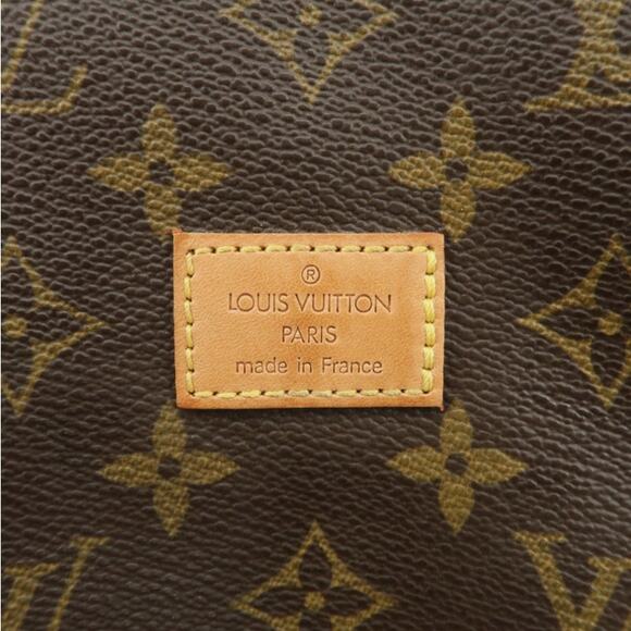 💎✨HOT BUY✨💎AUTHENTIC LV Saumur 30 Crossbody - Picture 15 of 16